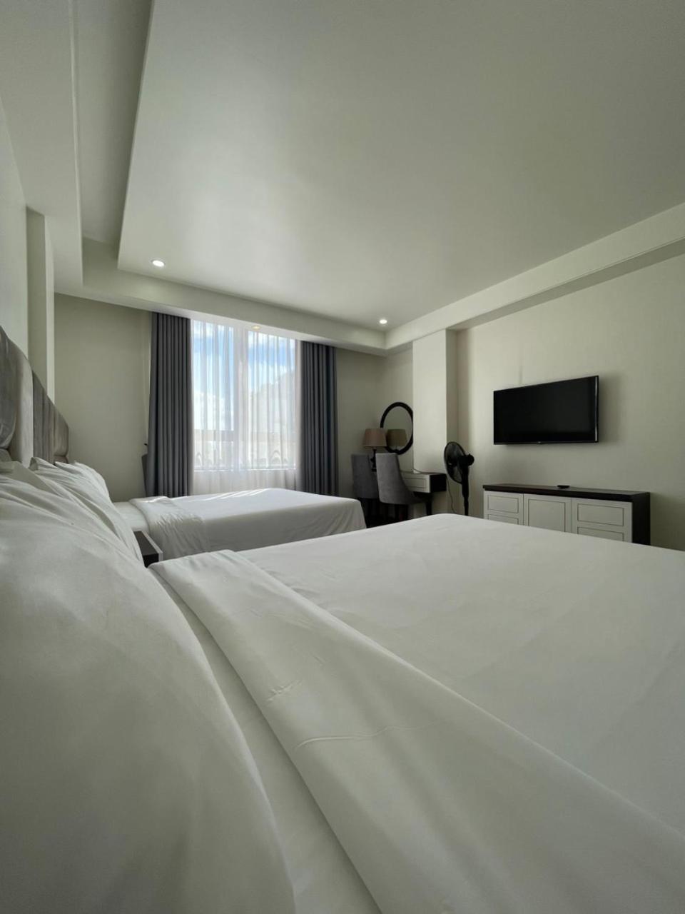 Lotus Hotel & Apartment Хайфонг Екстериор снимка